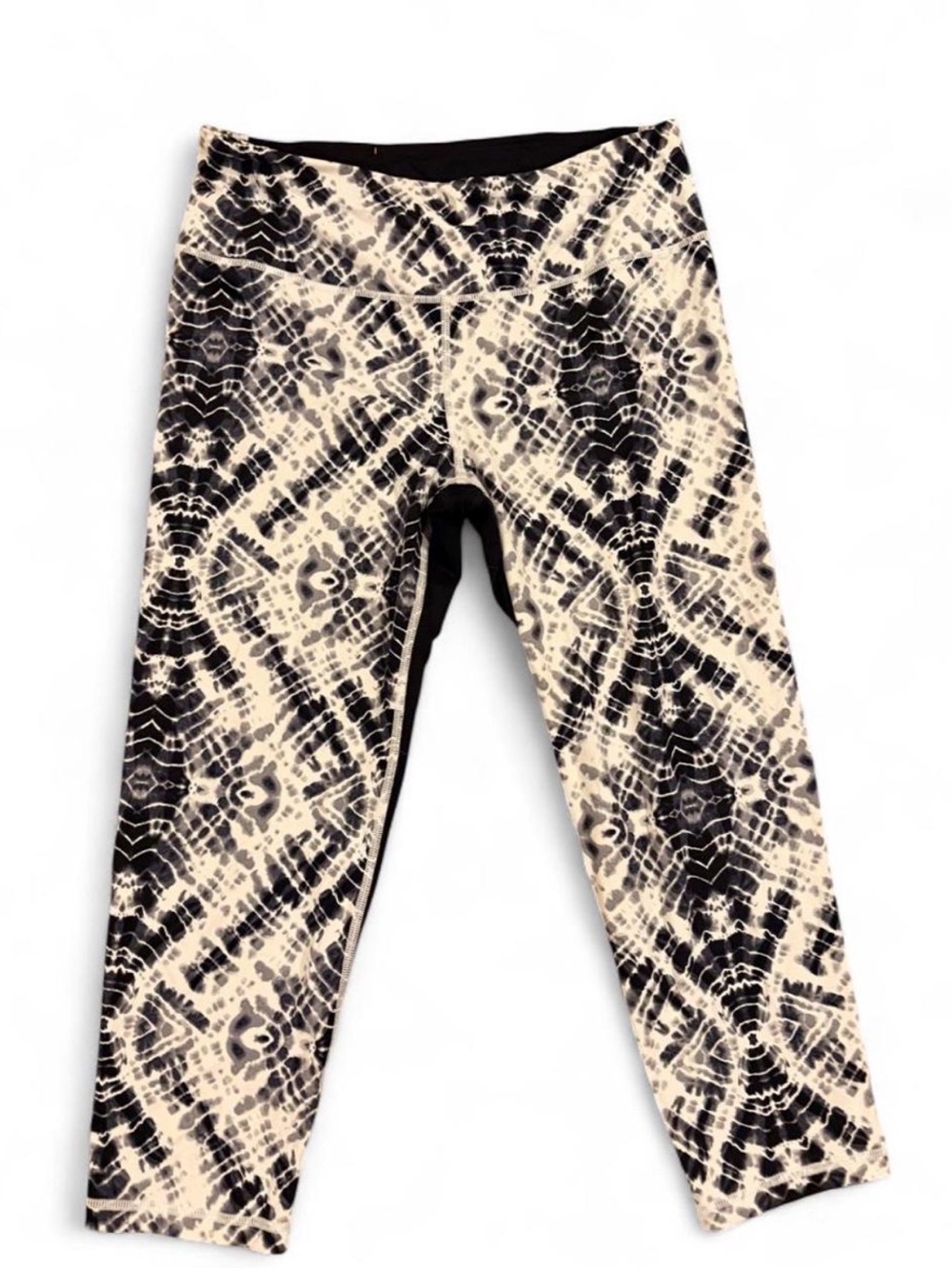 Victoria’s Secret VSX Knockout Capri Leggings Large Black White Tie Dye